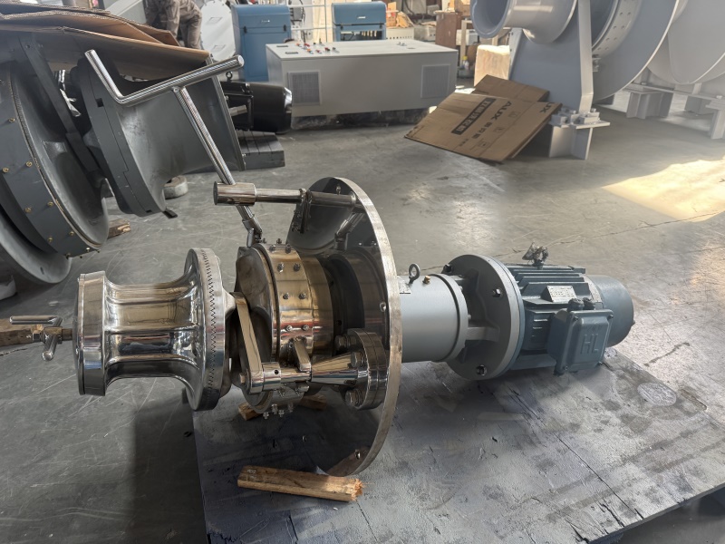What is a mooring capstan2